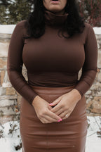 Turtle Neck: Chocolate